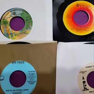 Lot of 9 45s, this bundle is all about great rock!! 🎼🎵🎧🎤🎛🎚🎙🎶🎹 See pics,